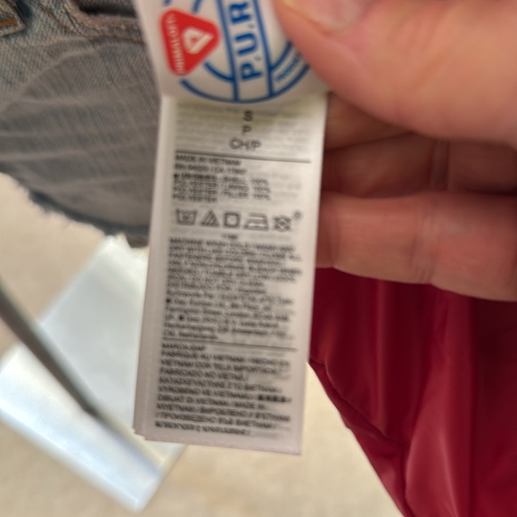 NWOT WOMEN’S GAP PUFFER PARKA SIZE SMALL. SLED RED - Picture 5 of 5